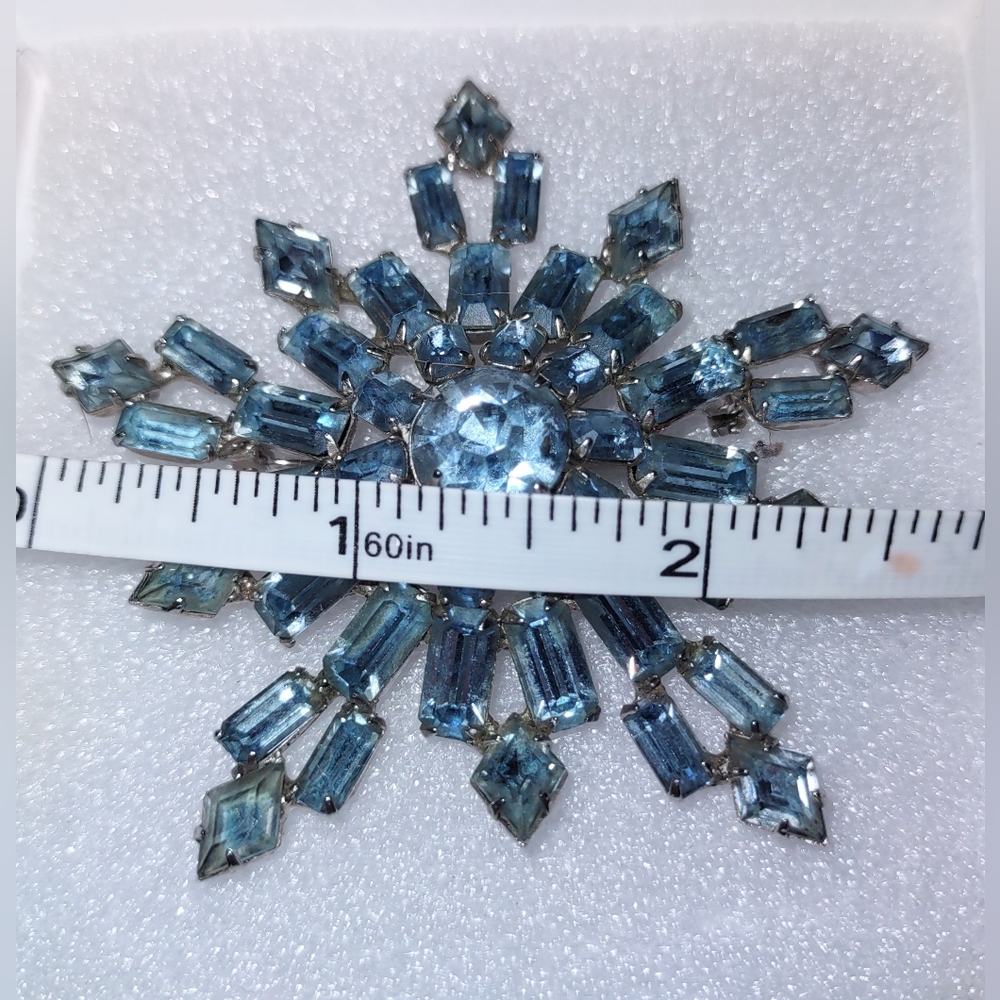 Blue Rhinestone Crystal Snowflake Brooch - Picture 10 of 15